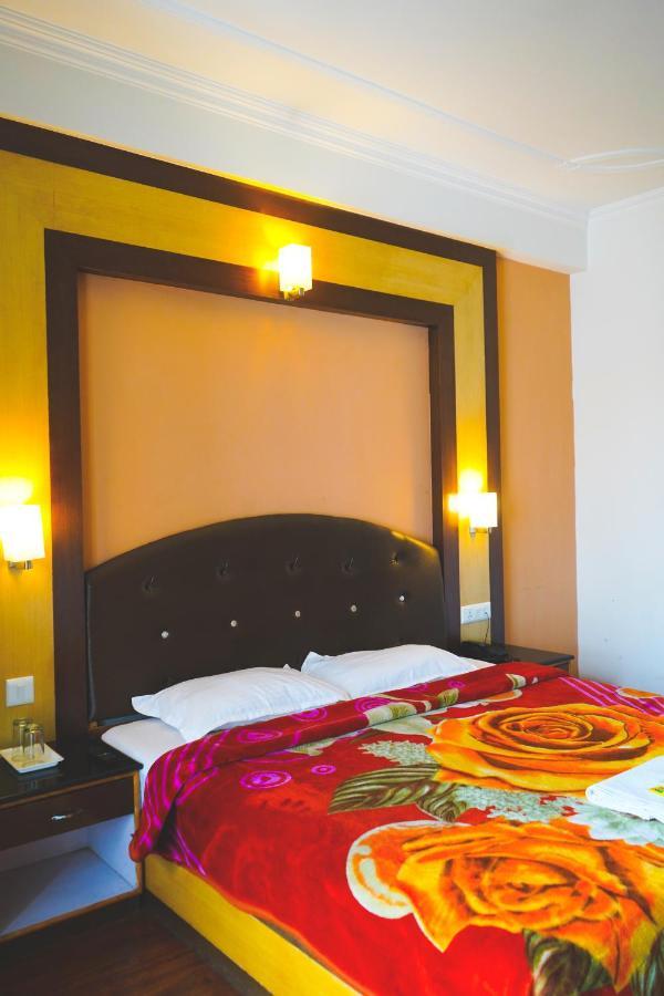 Hotel Akash Regency Manali  Exterior photo
